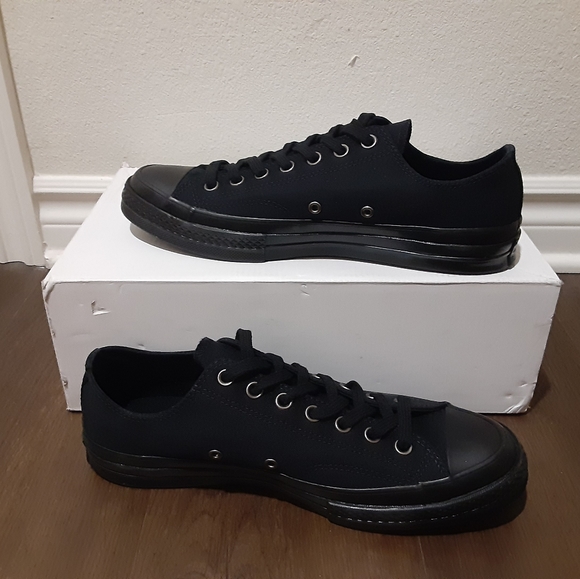 Converse - Picture 1 of 4